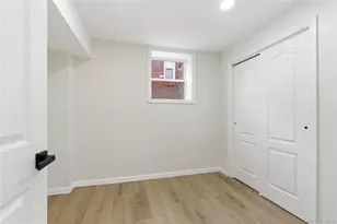 18 Maple Pl, Huntington, NY 11743 - Photo 22