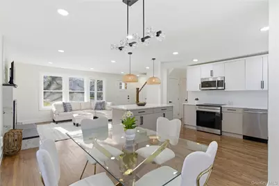 18 Maple Place, Huntington, NY 11743 - Photo 10