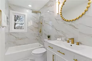 18 Maple Pl, Huntington, NY 11743 - Photo 12