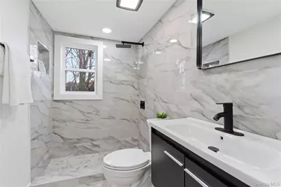 18 Maple Place, Huntington, NY 11743 - Photo 18