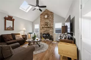 38 Elizabeth Dr, Wading River, NY 11792 - Photo 12