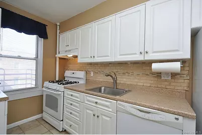 1 Vincent Road #6B, Bronxville, NY 10708 - Photo 1