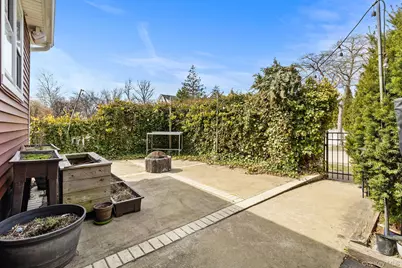 42 Robertson Road, Lynbrook, NY 11563 - Photo 20