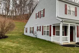 17 Tall Tree Ln, Poughkeepsie, NY 12601 - Photo 2