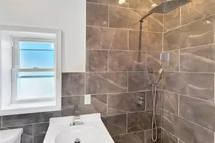 37 Lancaster Pl, Hempstead, NY 11550 - Photo 30