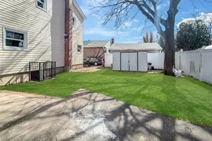 37 Lancaster Pl, Hempstead, NY 11550 - Photo 46