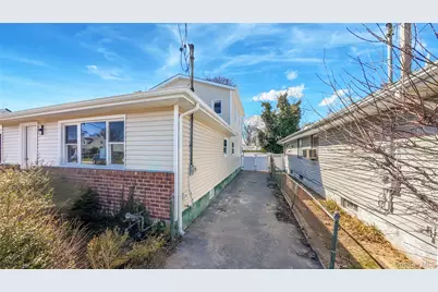 37 Lancaster Place, Hempstead, NY 11550 - Photo 10