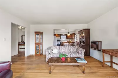 115 Winfred Avenue, Yonkers, NY 10704 - Photo 28