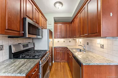 14 N Chatsworth Avenue #4M, Larchmont, NY 10538 - Photo 4