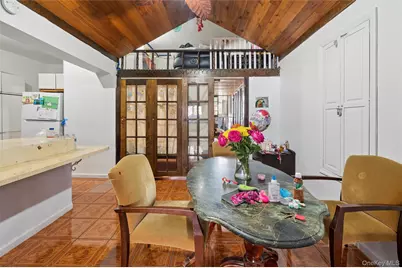 976 Sackett Avenue, Bronx, NY 10462 - Photo 6