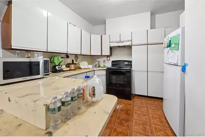 976 Sackett Avenue, Bronx, NY 10462 - Photo 8