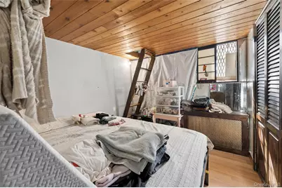 976 Sackett Avenue, Bronx, NY 10462 - Photo 10