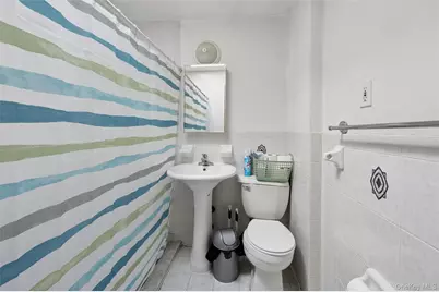 976 Sackett Avenue, Bronx, NY 10462 - Photo 20
