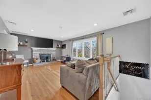 216 Edgewood Dr N, Newburgh, NY 12550 - Photo 4