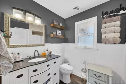 216 Edgewood Drive N, Newburgh, NY 12550 - Photo 16