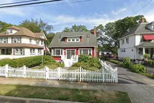 21 Wellington Pl, Amityville, NY 11701 - Photo 6