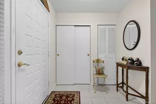 285 Carriage House Dr, Jericho, NY 11753 - Photo 4