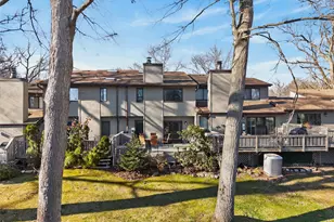 285 Carriage House Dr, Jericho, NY 11753 - Photo 34