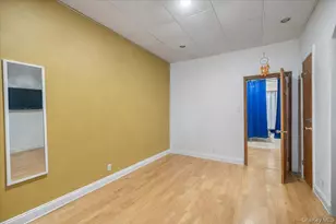 73-51 70th St, Glendale, NY 11385 - Photo 32