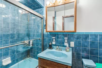7351 70th Street, Glendale, NY 11385 - Photo 20