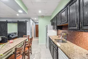 73-51 70th St, Glendale, NY 11385 - Photo 22