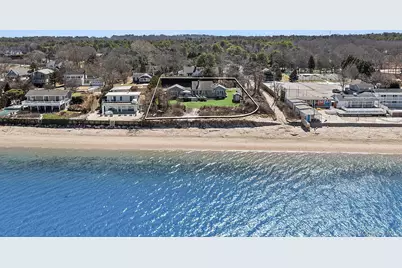 22 Peconic Crescent, Hampton Bays, NY 11946 - Photo 2