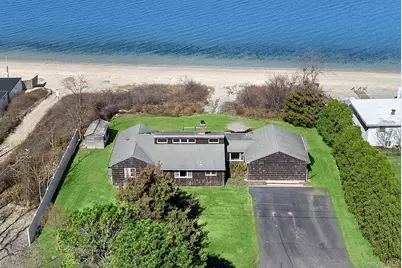 22 Peconic Crescent, Hampton Bays, NY 11946 - Photo 22