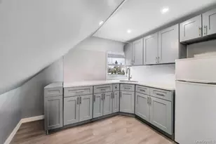 63 Blacksmith Rd, Levittown, NY 11756 - Photo 10