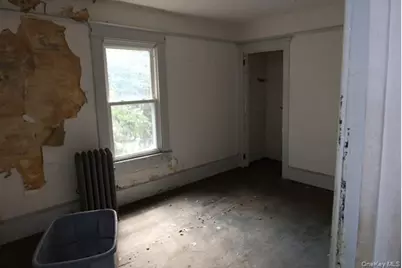 302 Tower Avenue, Maybrook, NY 12543 - Photo 12