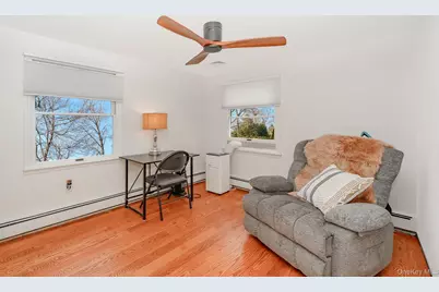 2420 Willow Street, Wantagh, NY 11793 - Photo 18