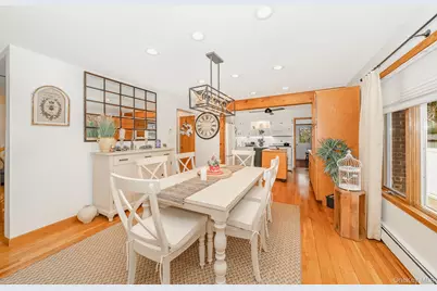 2420 Willow Street, Wantagh, NY 11793 - Photo 4