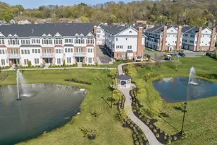 601 Grist Mill Cir, Roslyn, NY 11576 - Photo 30