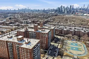 52-40 39th Dr, Woodside, NY 11377 - Photo 16