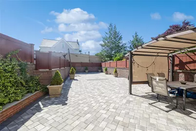 9 Hyatt Avenue, Yonkers, NY 10704 - Photo 4