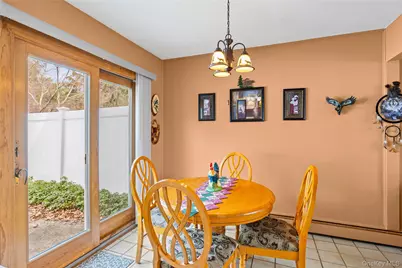 8 Sharpsburg Court, Coram, NY 11727 - Photo 12