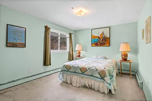 8 Sharpsburg Ct, Coram, NY 11727 - Photo 20