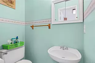 8 Sharpsburg Ct, Coram, NY 11727 - Photo 18