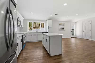 75 Hawthorne Road, Kings Park, NY 11754 - Photo 8