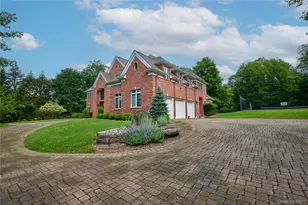 637 S Mountain Rd, New City, NY 10956 - Photo 2