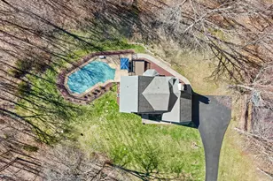 32 Robinson Ln, Wappingers Falls, NY 12590 - Photo 6