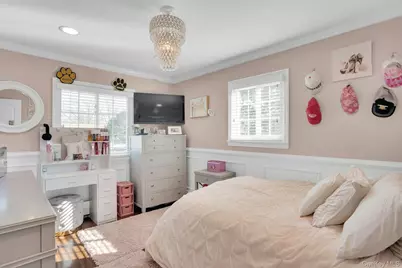 108 Hayrick Lane, Commack, NY 11725 - Photo 36