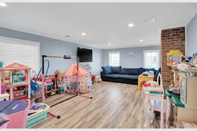 108 Hayrick Lane, Commack, NY 11725 - Photo 26