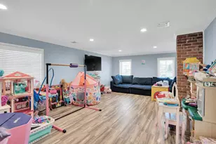 108 Hayrick Ln, Commack, NY 11725 - Photo 26