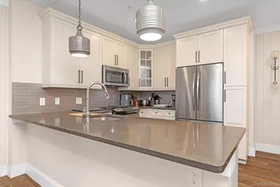 214 Marina Pointe Drive #214, East Rockaway, NY 11518 - Photo 6