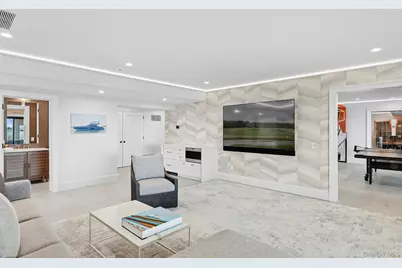 34 Westbridge Road, Westhampton Beach, NY 11978 - Photo 38