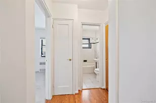 8 Lawrence Dr, White Plains, NY 10603 - Photo 14