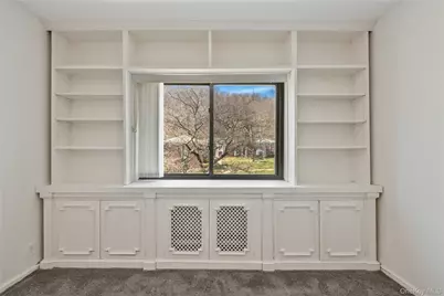 8 Lawrence Drive #C, White Plains, NY 10603 - Photo 6