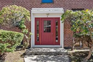 8 Lawrence Dr, White Plains, NY 10603 - Photo 2