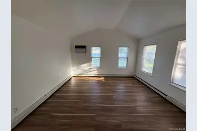 16 Linden Street, Coram, NY 11727 - Photo 10