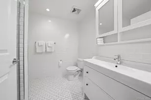 236 W 112th St, New York, NY 10026 - Photo 8